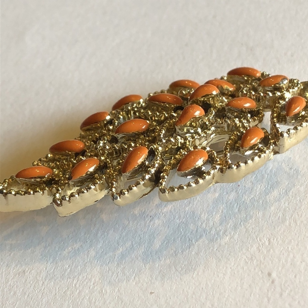 Gerry’s Vintage Light Gold Tone Enamel Leaf Brooch Shoulder Pin - Picture 6 of 6